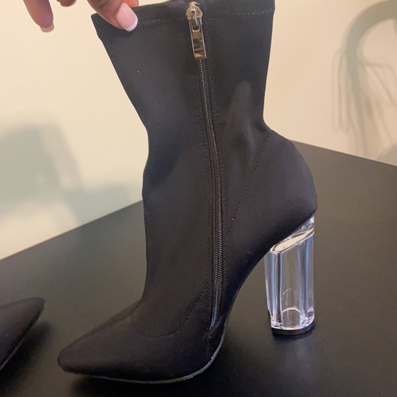 Black bootie glass heel. - Picture 4 of 7